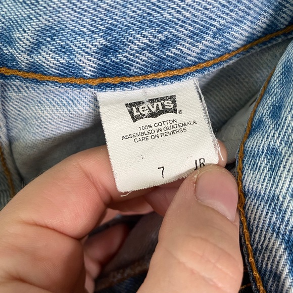 levi’s cutoff shorts - Picture 3 of 6
